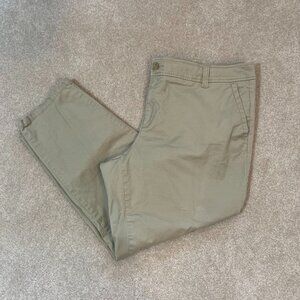 Liz Claiborne Tan Cropped Pants